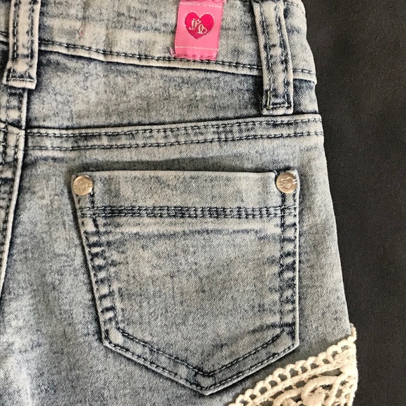 Girls Denim Shorts w/Lace Accent. Adjustable Waist - Picture 5 of 11